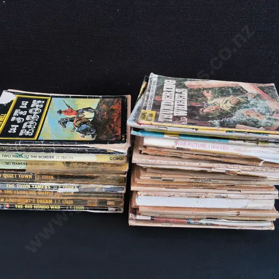 COLLECTION OF VINTAGE PAPERBACKS, WESTERNS