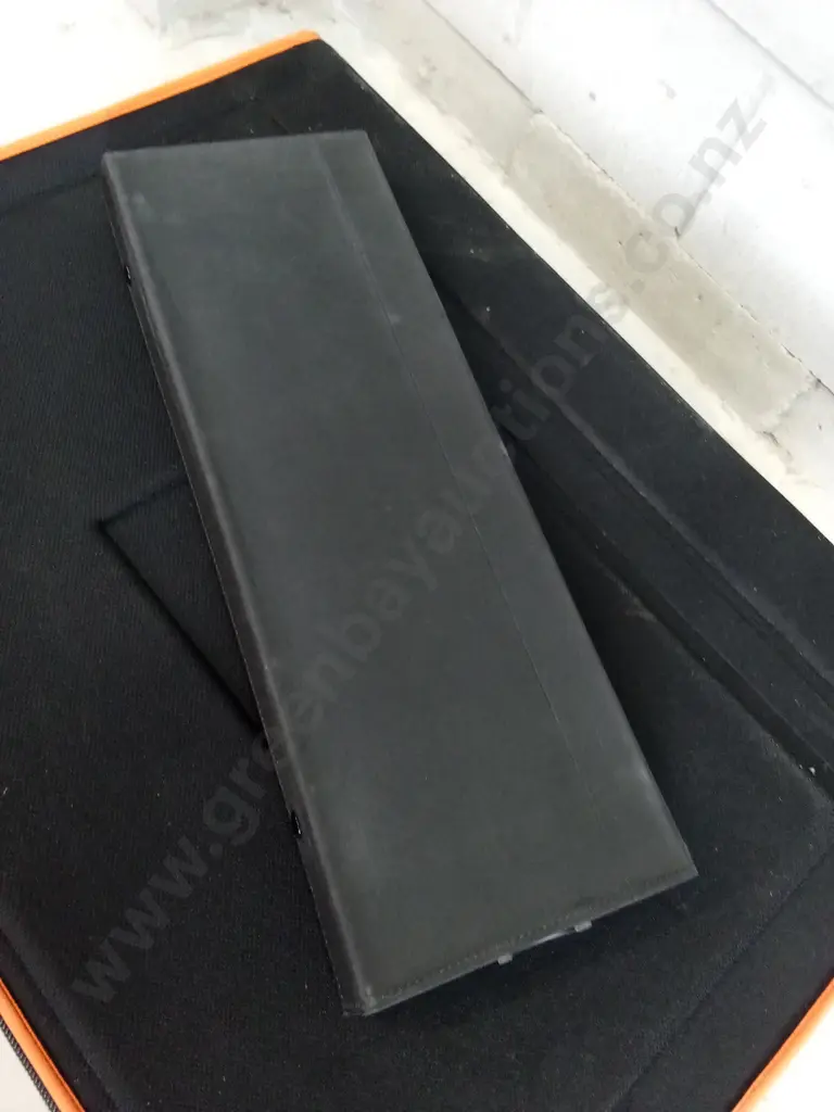 SUIT CASE FULL OF 25 DISPLAY CASES, EACH CASE IS 49CM X 17CM Image 1++