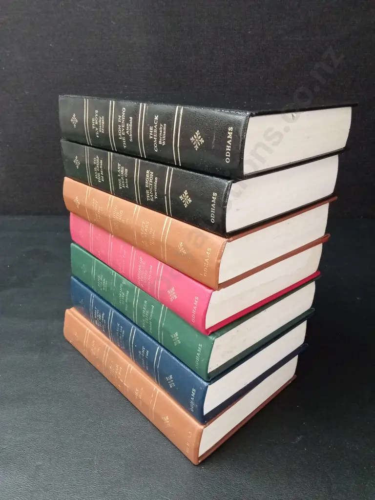 7 VINTAGE ODHAMS BOOKS Image 1++