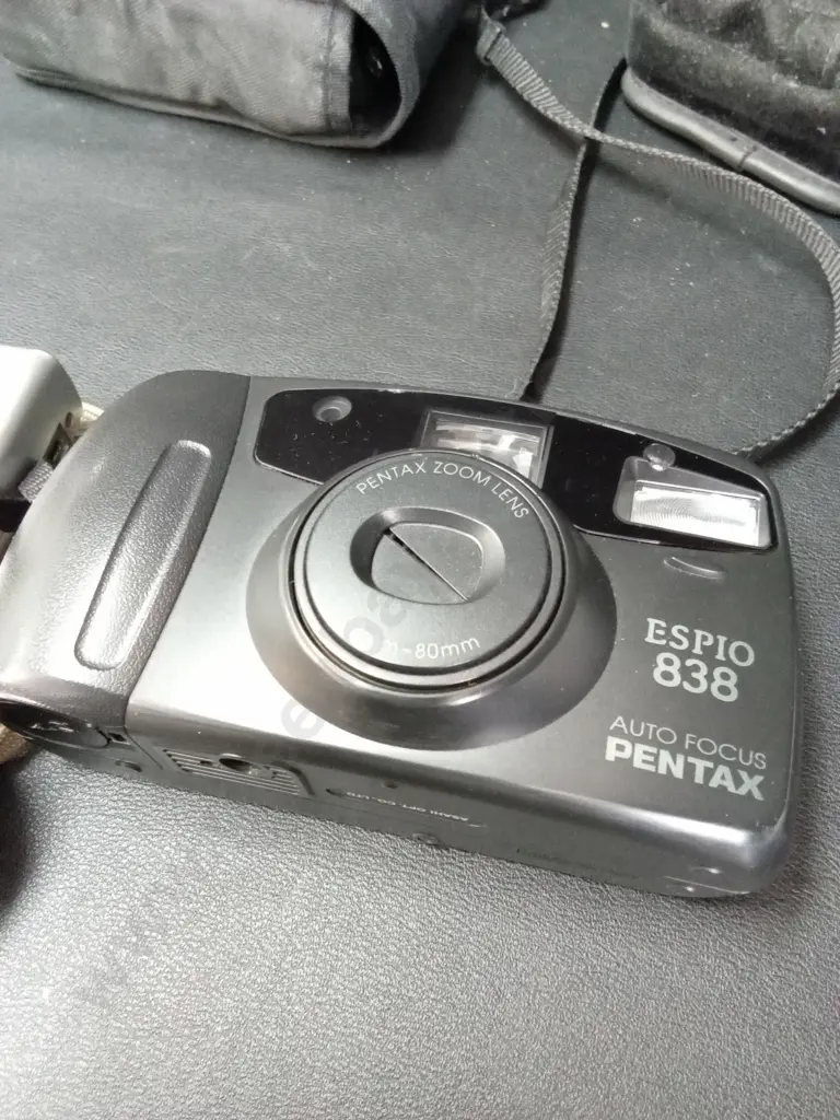 3 VINTAGE CAMERAS, SONY CYBER-SHOT, NIKON COOLPIX AND PENTAX ESPIO 838 35MM Image 1++
