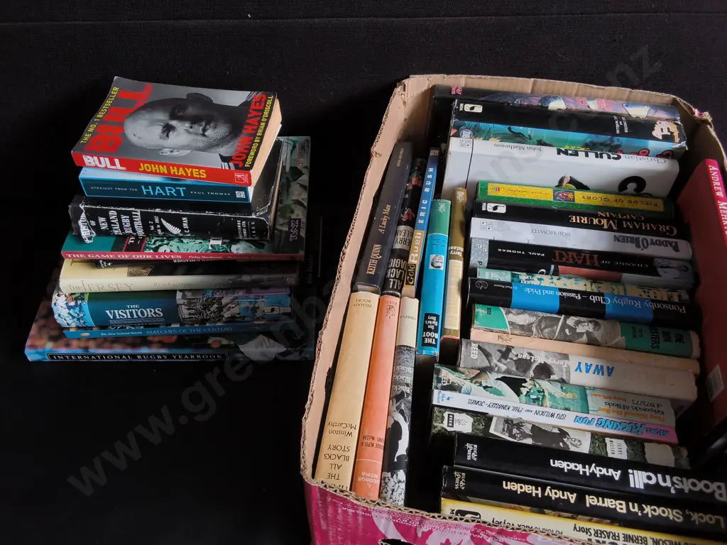 COLLECTION OF RUGBY BOOKS Image 1++