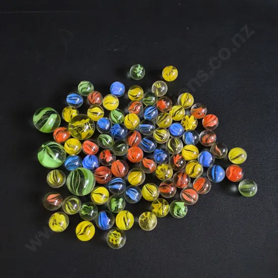 MIX OF MARBLES