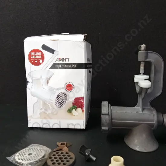 AVANTI FOOD MINCER #8
