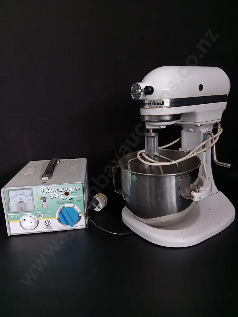 VINTAGE KITCHENAID PROFESSIONAL 5 WITH A 3 KVA TRANSFORMER 50HZ Image 1++