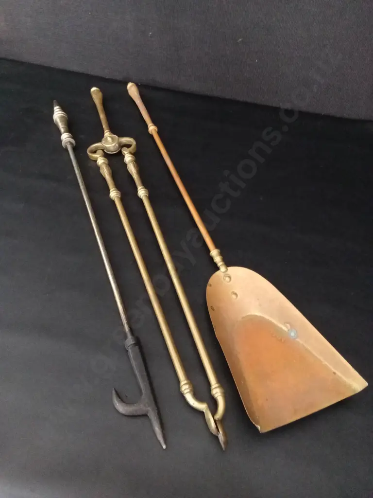 3 FIREPLACE TOOLS Image 1++
