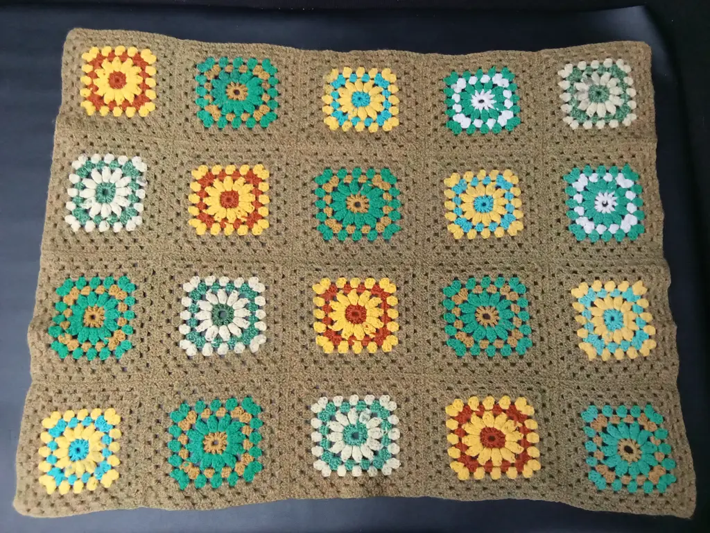 2 CROCHET BLANKETS Image 1++