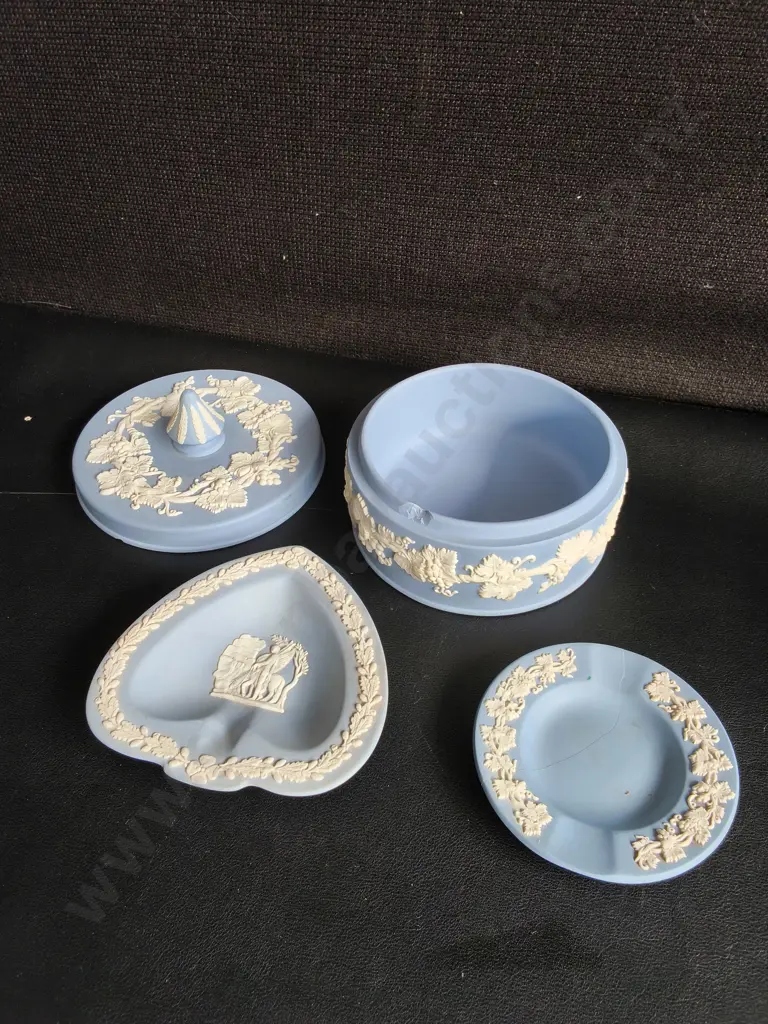 3 PIECES VINTAGE WEDGEWOOD JASPERWARE CERAMIC PIECES, WIDEST DIA 12 CM Image 1++