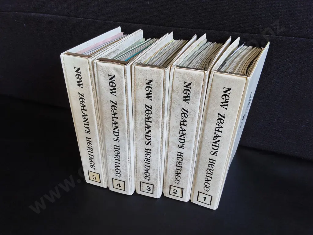 VINTAGE NEW ZEALAND'S HERITAGE BINDERS VOL 1-5 Image 1++