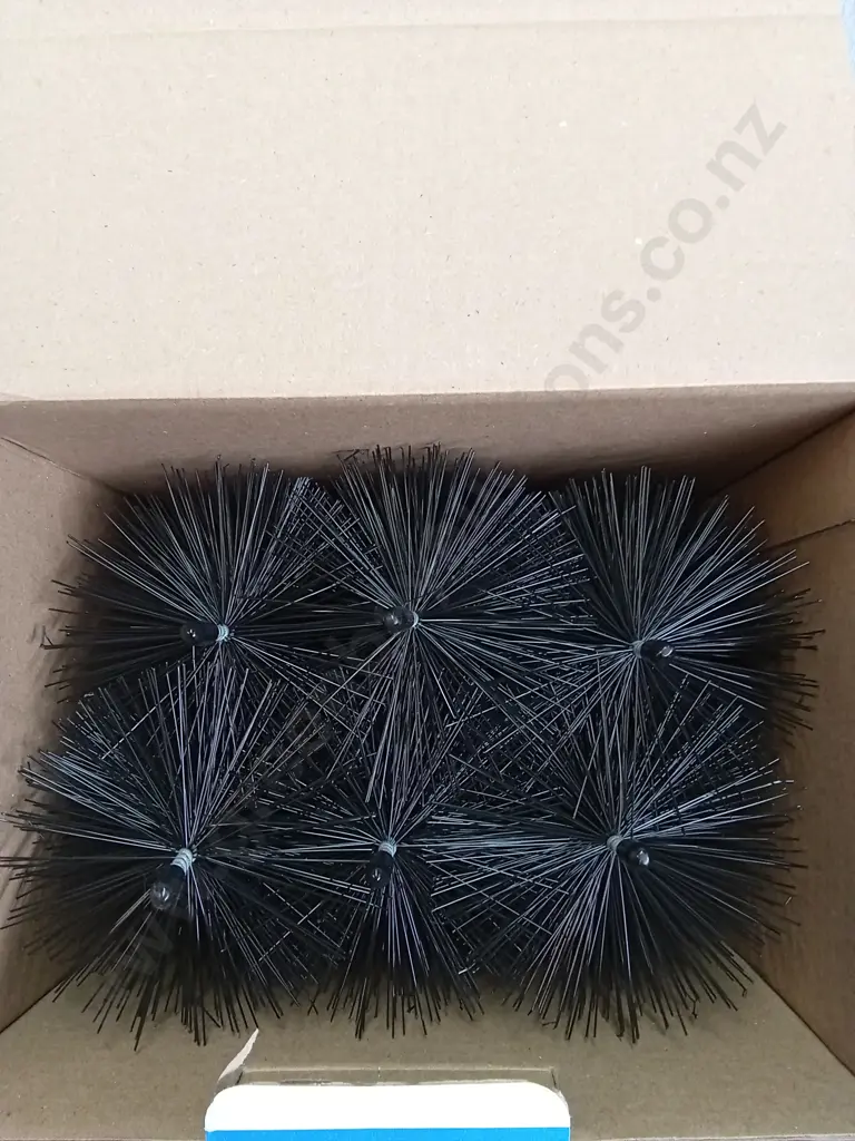 GUTTER WHISKERS FILTER BRUSHES (6 PACK) Image 1++