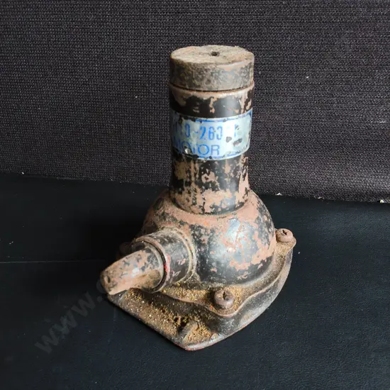 VINTAGE HYDRAULIC BOTTLE JACK