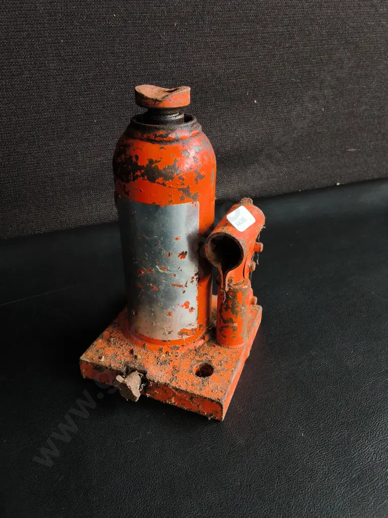 HYDRAULIC BOTTLE JACK Image 1++