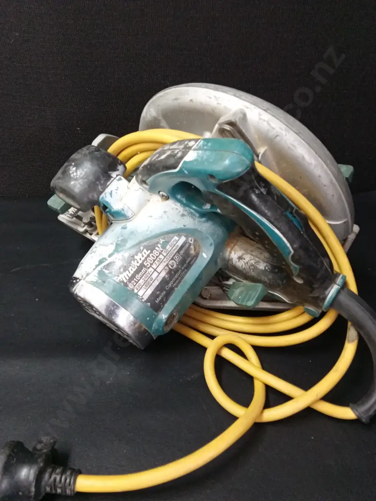 MAKITA MAGNESIUM CIRCULAR SAW Image 1++
