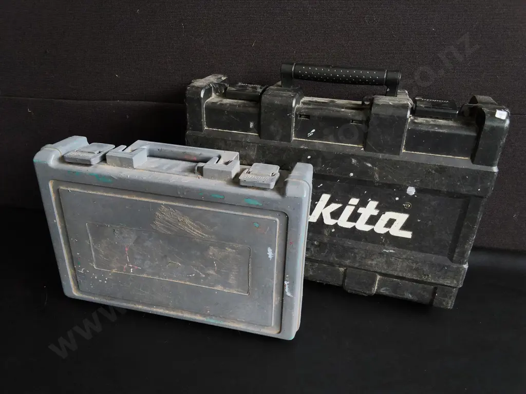 PAIR OF EMPTY MAKITA TOOL CASES Image 1++