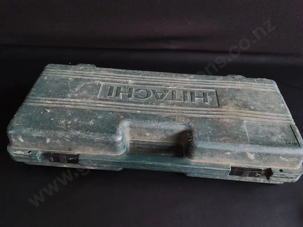 CORDED HITACHI RECIPROCATING SAW IN CARRYING CASE Image 1++