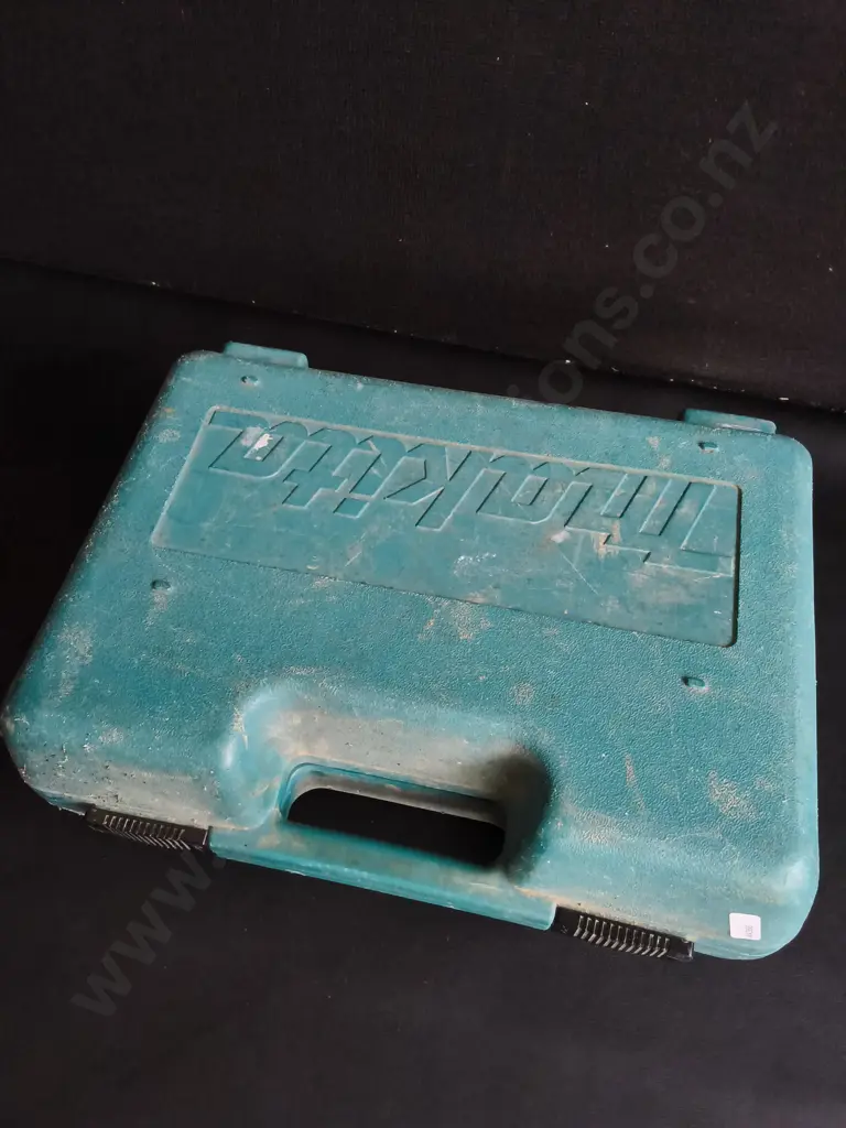 CORDED MAKITA ANGLE GRINDER IN CASE Image 1++