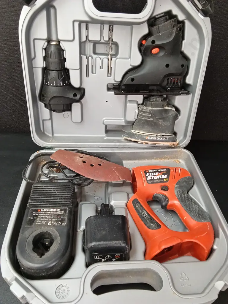 BLACK & DECKER FIRE STORM QUATTRO 12V Image 1++