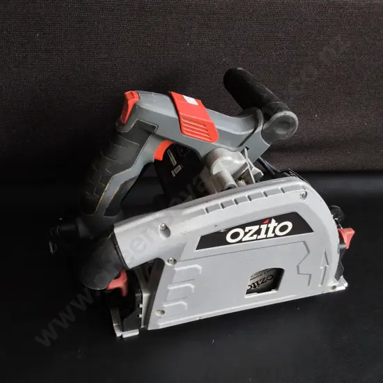 OZITO PLUNGE SAW