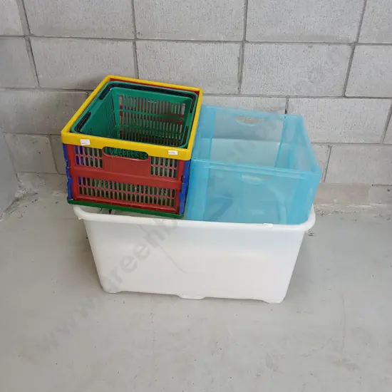 6 PLASTIC CONTAINERS