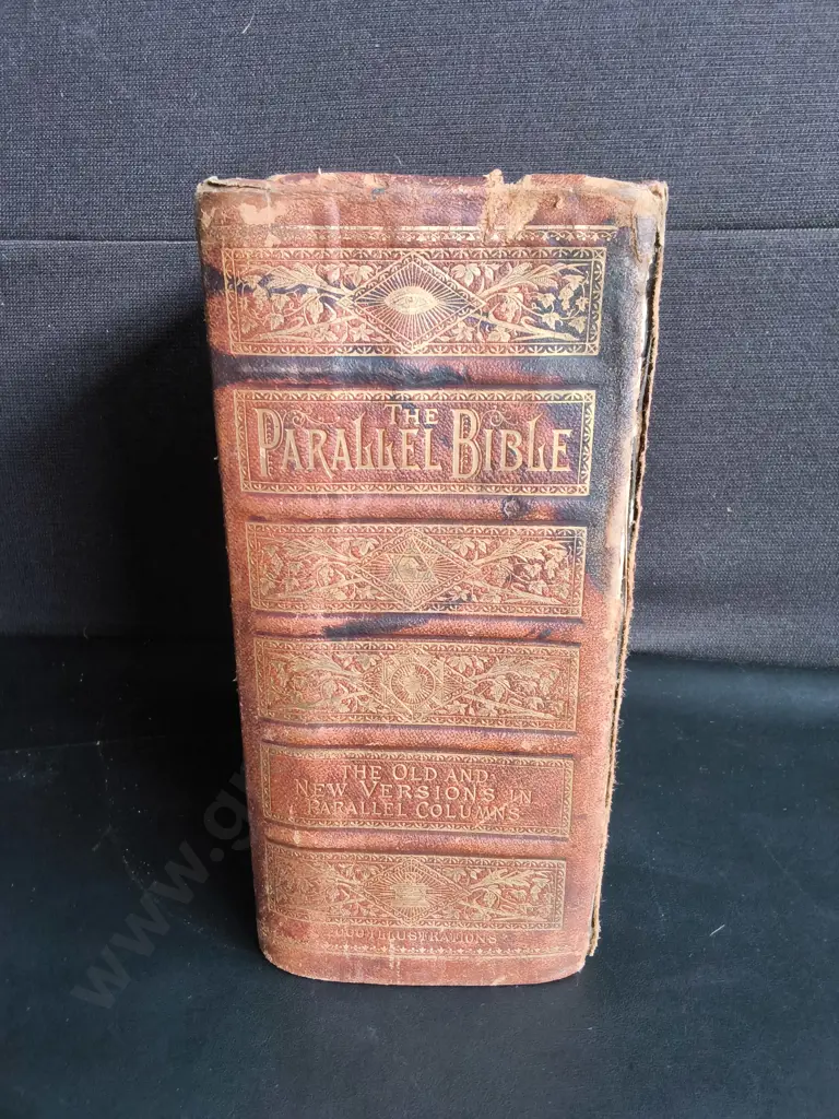 ANTIQUE VICTORIAN PICTORIAL FAMILY BIBLE, PARALLEL COLUMN EDITION (C. 1880S) Image 1++