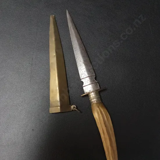 VINTAGE STILETTO-STYLE DAGGER WITH HORN OR BONE HANDLE L26CM