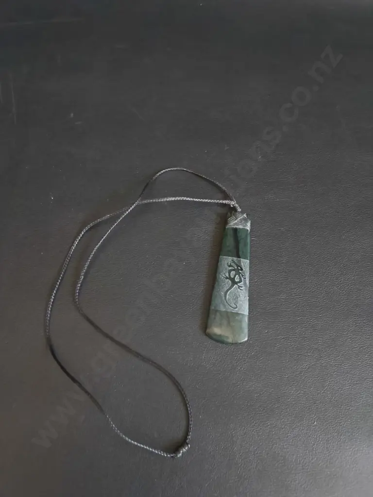 TRADITIONAL GREENSTONE TOKI PENDANT Image 1++