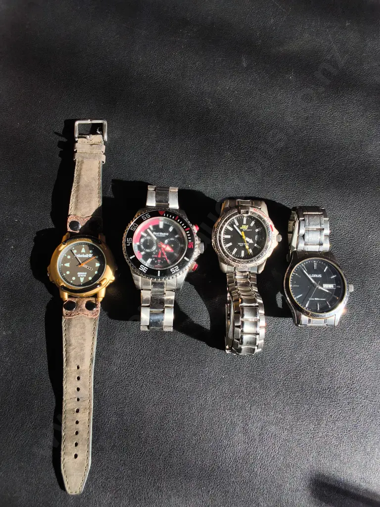 MIX OF 4 WATCHES Image 1++