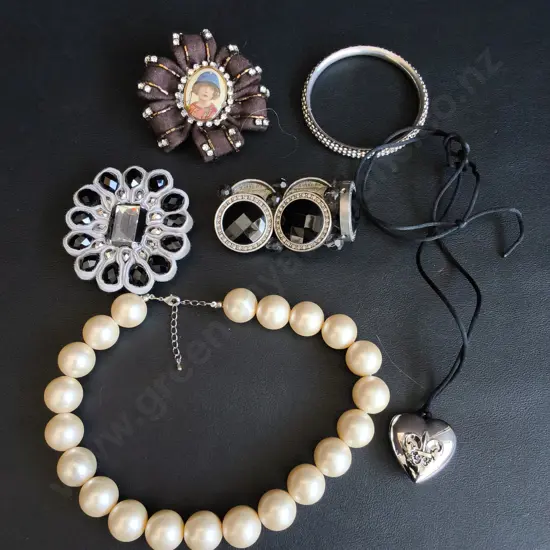 MIX OF JEWELRY