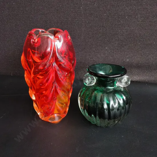 PAIR OF VINTAGE MID CENTURY ART GLASS VASES, TALLEST H 19 CM