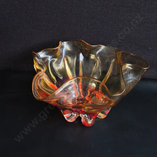 VINTAGE MID CENTURY FREEDOM ART GLASS BOWL, H 17 CM