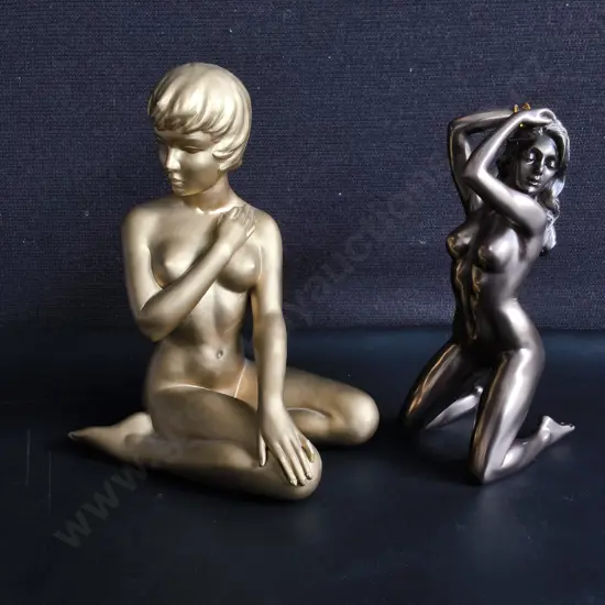 PAIR OF METALLIC FIGURATIVE SCULPTURES, TALLEST H 20 CM