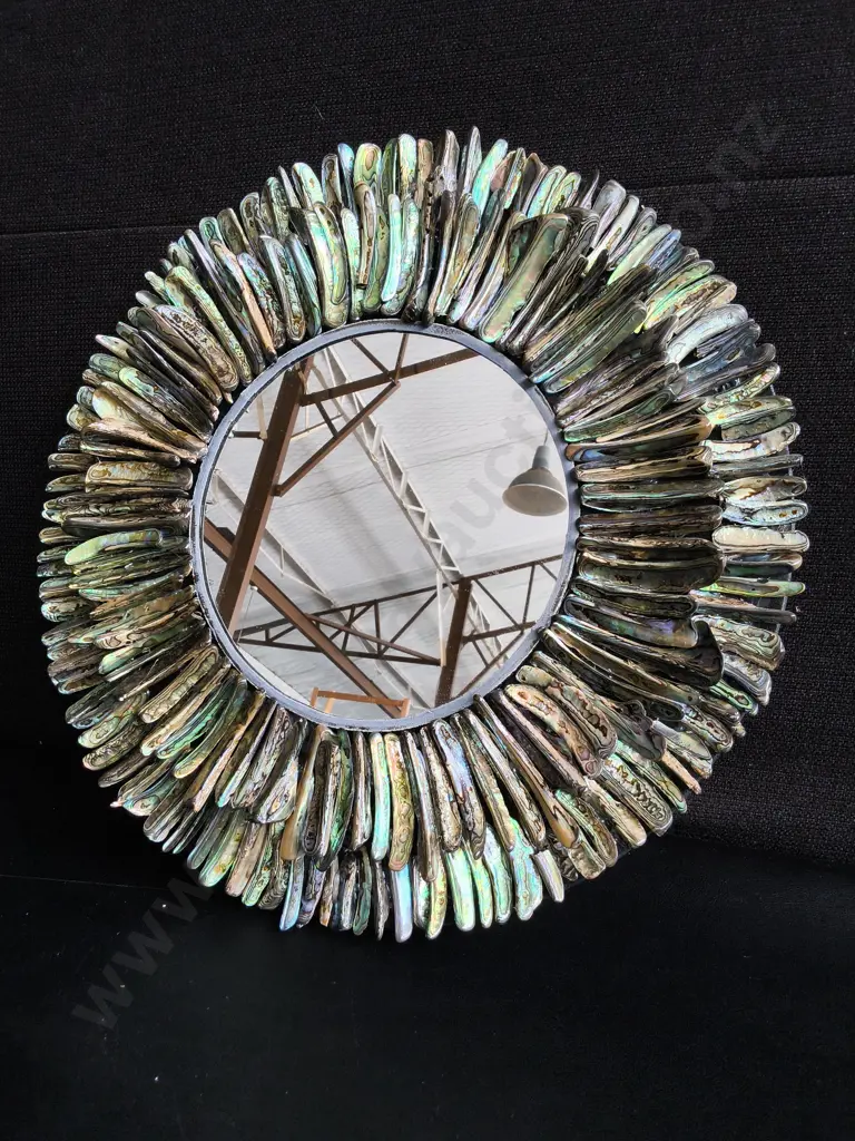 VINTAGE HANDCRAFTED NZ PAUA SHELL ROUND WALL MIRROR, DIA 36 CM Image 1++