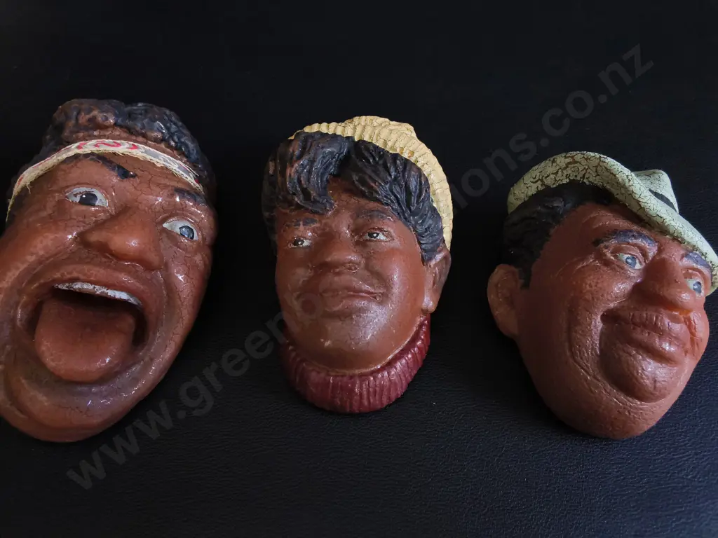 VINTAGE CARICATURE FACE WALL HANGING, MID CENTURY, TALLEST H 14 CM Image 1++