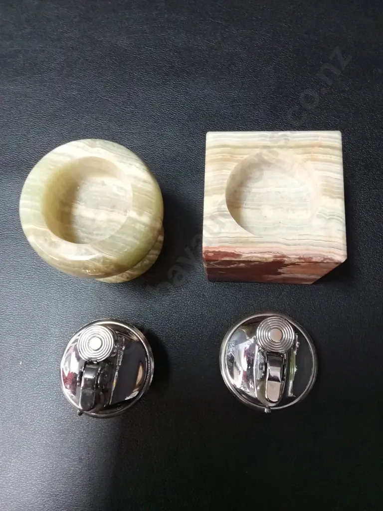 2 VINTAGE MID-CENTURY MODERN ONYX TABLE LIGHTERS TALLEST H8CM Image 1++