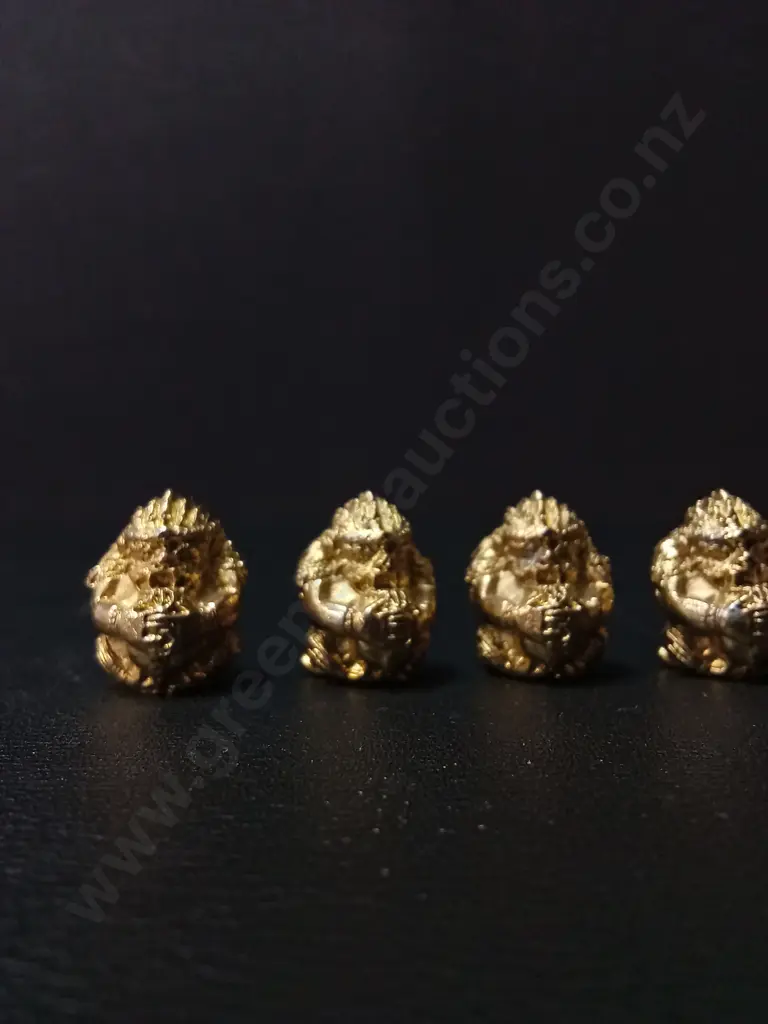 8 GOLD COLOURED THAI SACRED AMULETS H2CM Image 1++