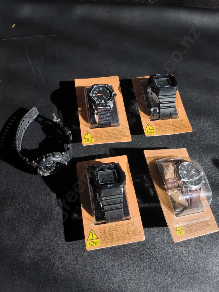 5 WATCHES, 4 BRAND NEW Image 1++