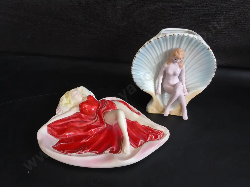 VINTAGE CERAMIC WOMAN FIGURE TRINKET DISH AND VASE, TALLEST H 20 CM Image 1++