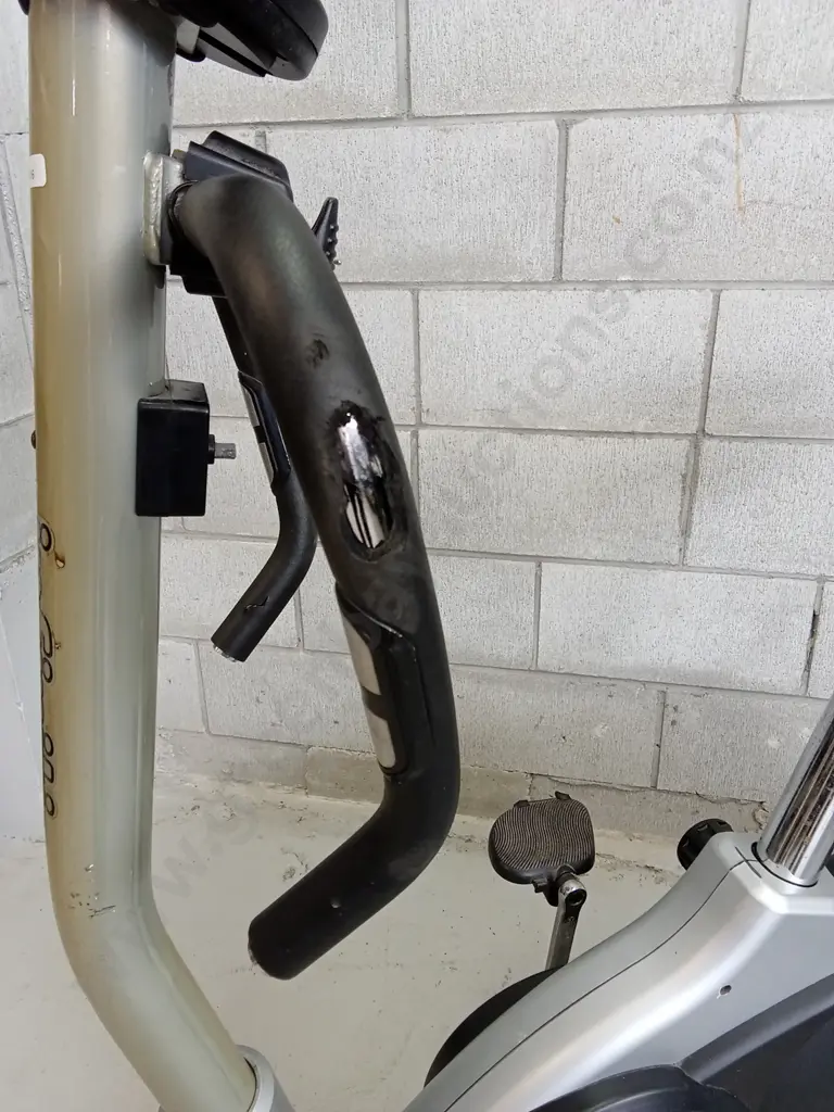 INFINITI PG900 EXERCISE BIKE Image 1++