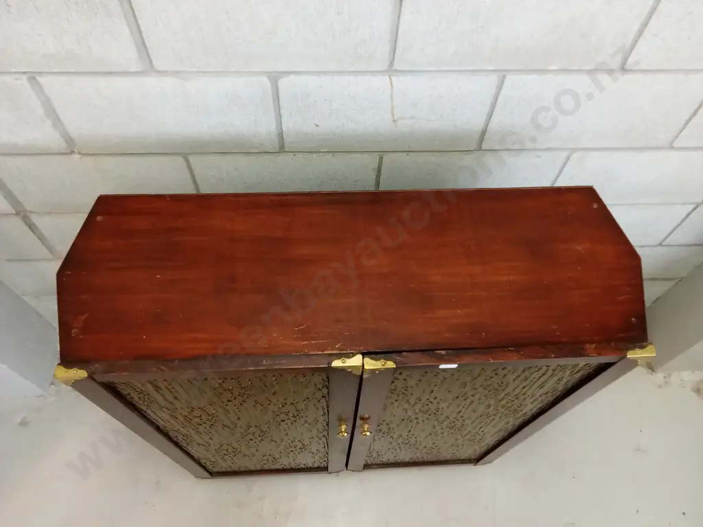 VINTAGE STORAGE CABINET WITH TEXTURED AMBER TONED GLASS, H 103CM X W 92CM X D 32CM Image 1++
