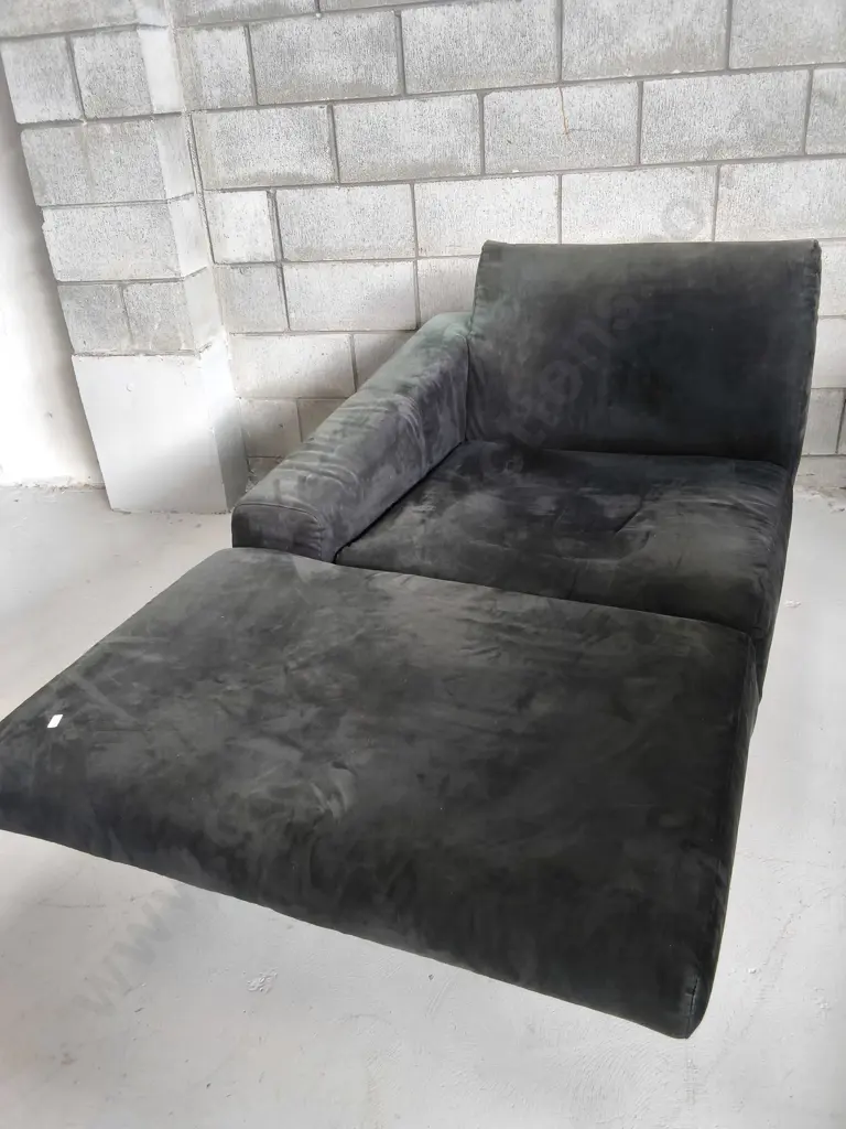 NICOLETTI BRAND DARK GREY CHAISE LOUNGER EXCELLENT CONDITION L 1.6 M X W 96 CM Image 1++