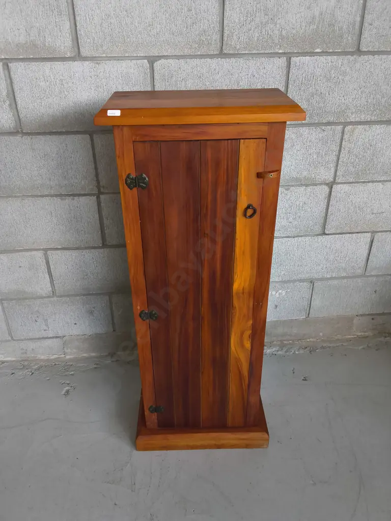 TALL SLIM WOODEN STORAGE CABINET, H 1.08 M X W 43 CM Image 1++