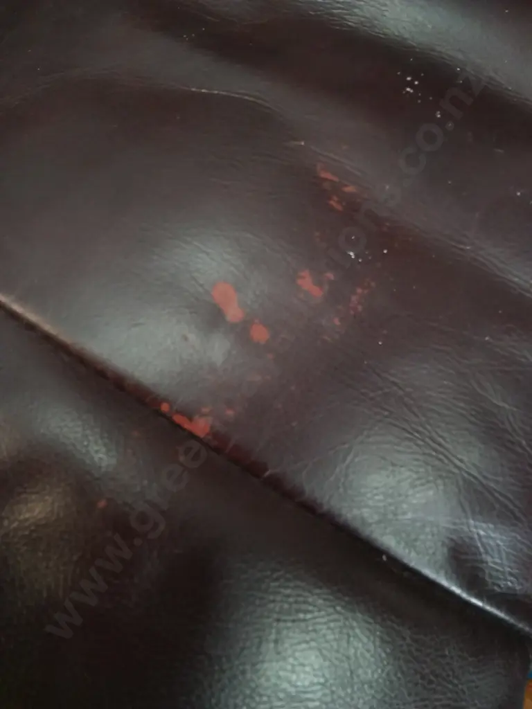 2 X BURGUNDY LEATHER RECLINER ARMCHAIRS, H 100CM Image 1++