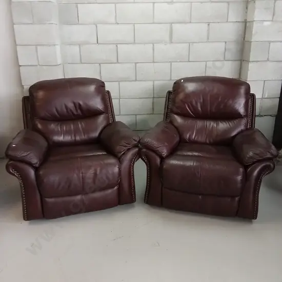 2 X BURGUNDY LEATHER RECLINER ARMCHAIRS, H 100CM