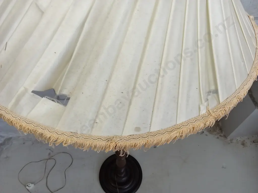UNTESTED VINTAGE FLOOR LAMP, H 183CM Image 1++