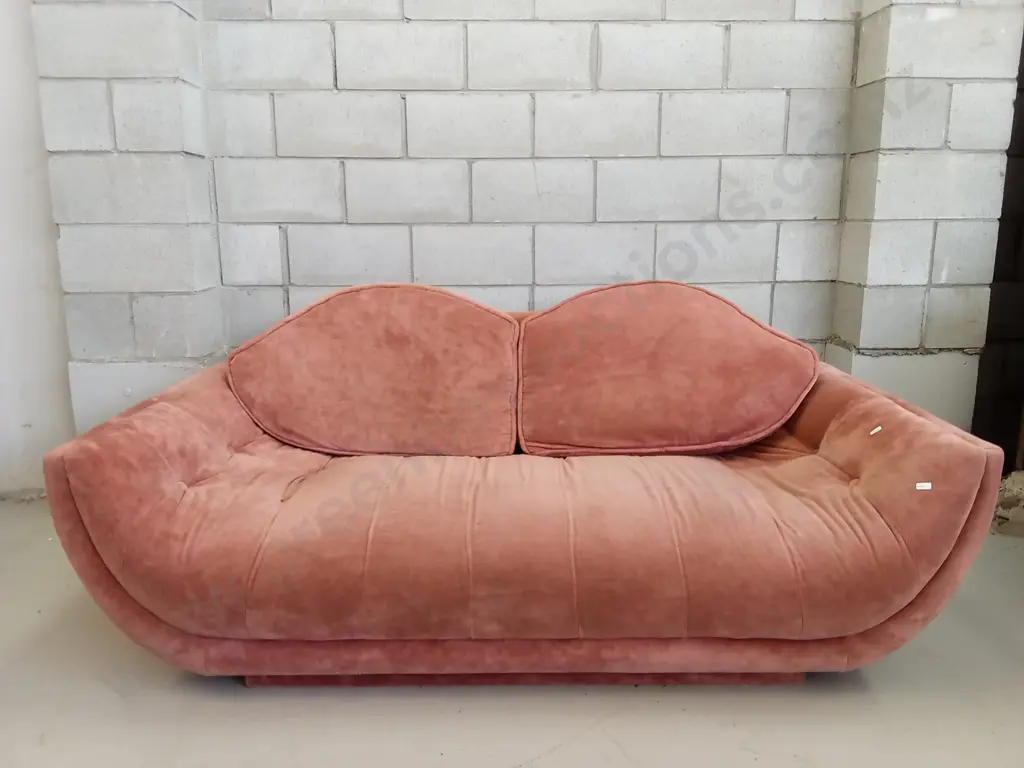 VINTAGE 1970'S MATCHING 3 SEATER & 2 SEATER CLAM SHELL COUCHES ORIGINAL COVERING BUT DYED W 205CM & 175CM Image 1++