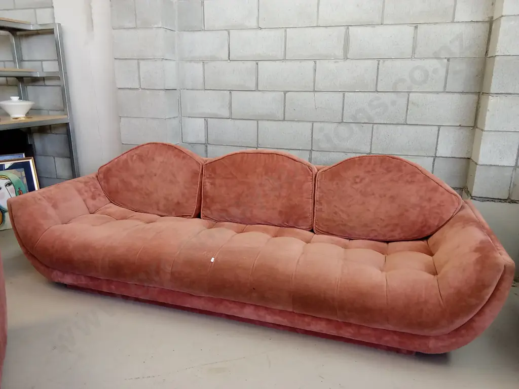 VINTAGE 1970'S MATCHING 3 SEATER & 2 SEATER CLAM SHELL COUCHES ORIGINAL COVERING BUT DYED W 205CM & 175CM Image 1++