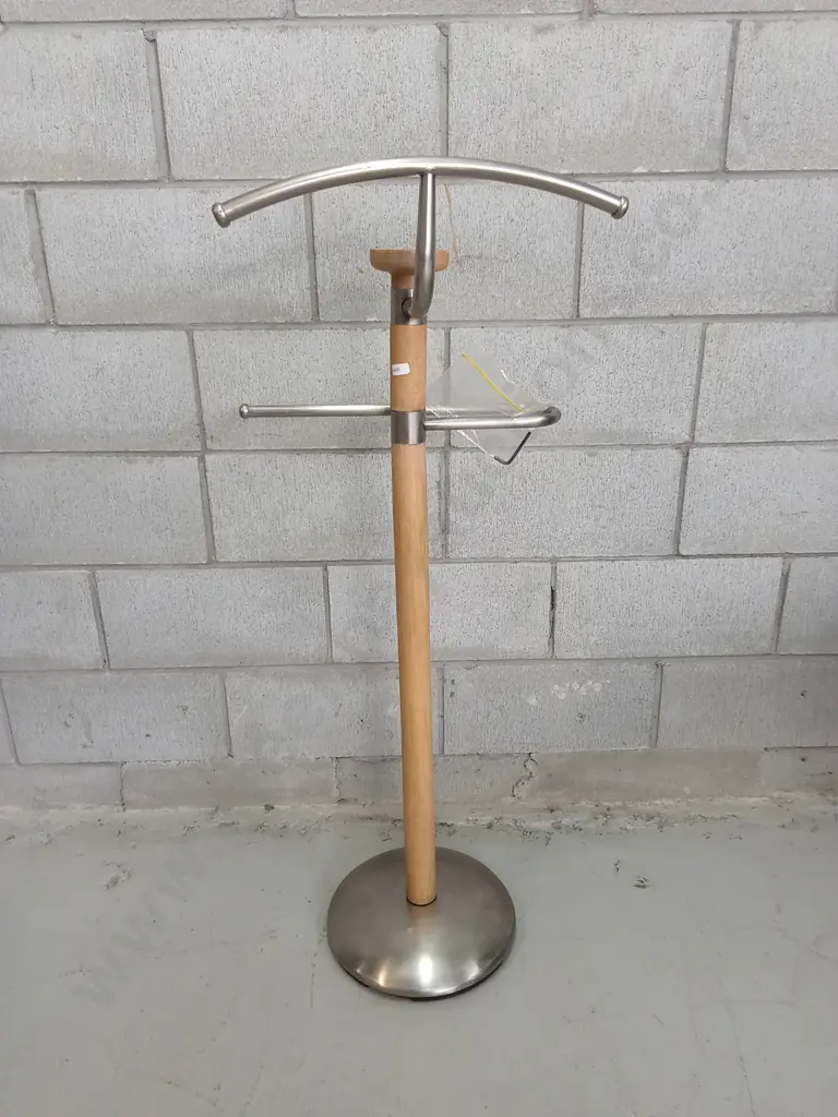 FREESTANDING CLOTHES VALET STAND, 113CM Image 1++