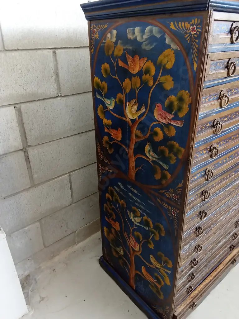 TALL WOODEN CHEST OF DRAWERS WITH HAND PAINTED DECAL, H 125CM X W 69CM X D 49CM Image 1++