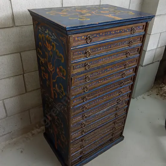 TALL WOODEN CHEST OF DRAWERS WITH HAND PAINTED DECAL, H 125CM X W 69CM X D 49CM