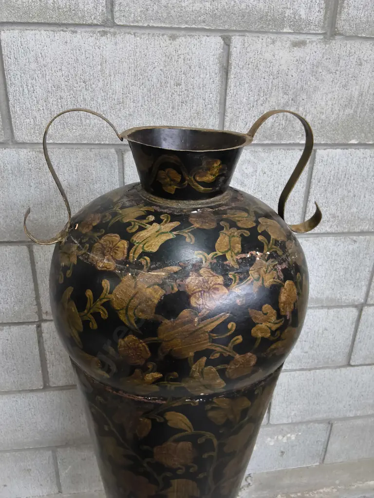 TALL CONICAL METAL FLOOR VASE WITH FLORAL PATTERN, H 1.21 M Image 1++