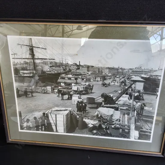 VINTAGE FRAMED PRINT OF QUEEN STREET WHARF, H 48 CM X W 62 CM